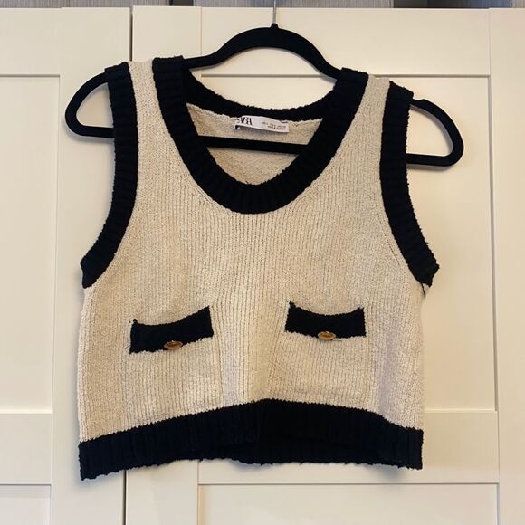 Zara Tops - Zara off white vest size small